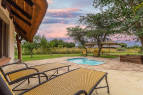 Zebula 76, Family Lodge (8 adults and 4 kids)